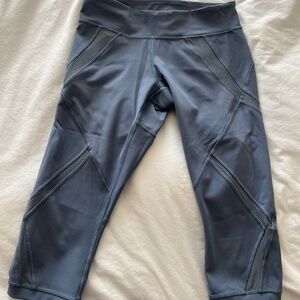Lululemon Crop Ink Blue Leggings Size 6